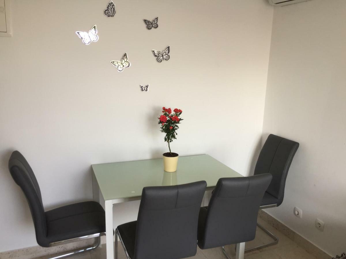 Apartments Leptiric โปดสตรานา ภายนอก รูปภาพ