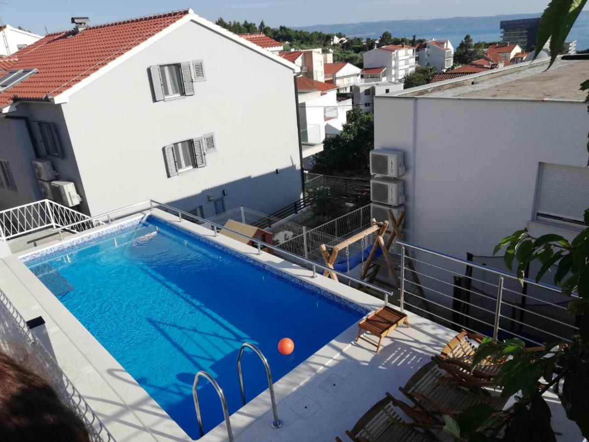 Apartments Leptiric โปดสตรานา ภายนอก รูปภาพ