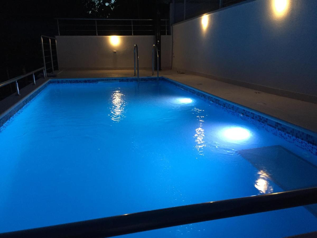 Apartments Leptiric โปดสตรานา ภายนอก รูปภาพ